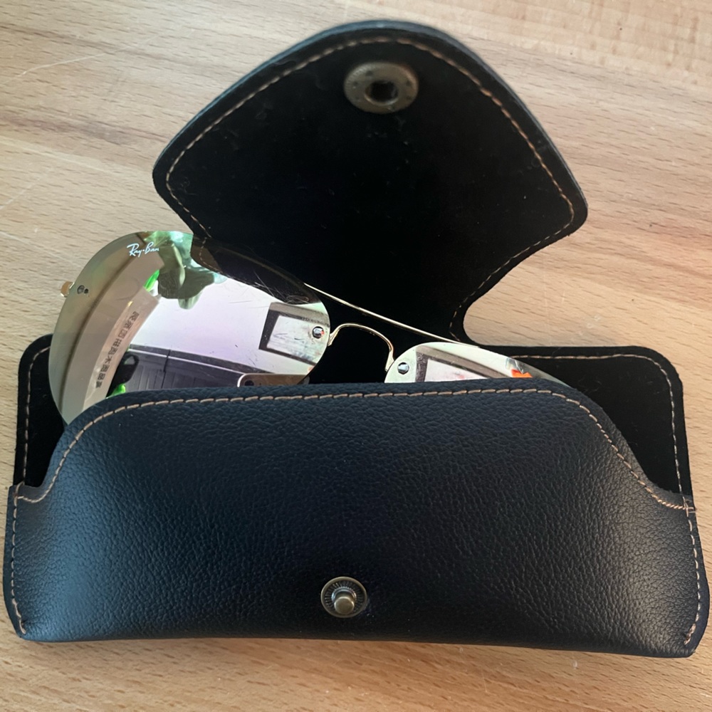 RAY-BAN AVIATORS GOLD